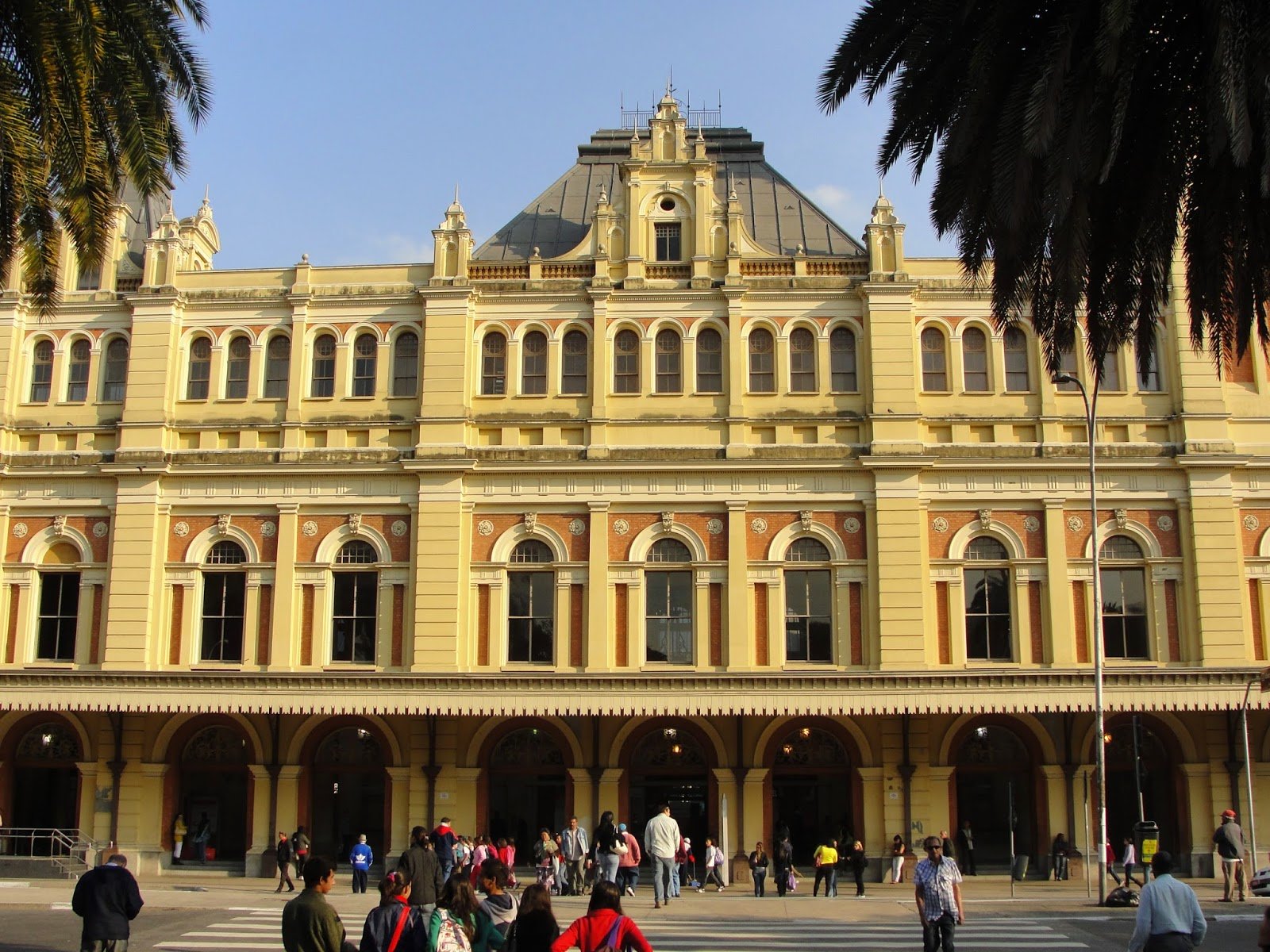 ESTAÇÃO DA LUZ , PINACOTECA E MUITO MAIS São Paulo, Brasil