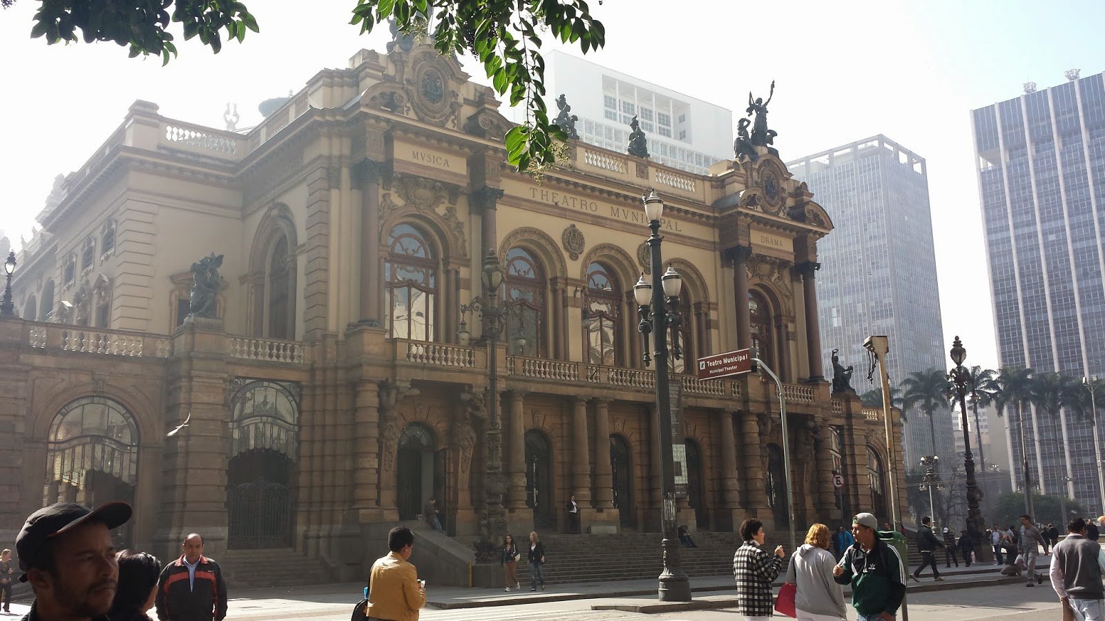 THEATRO MUNICIPAL DE SÃO PAULO São Paulo, Brasil