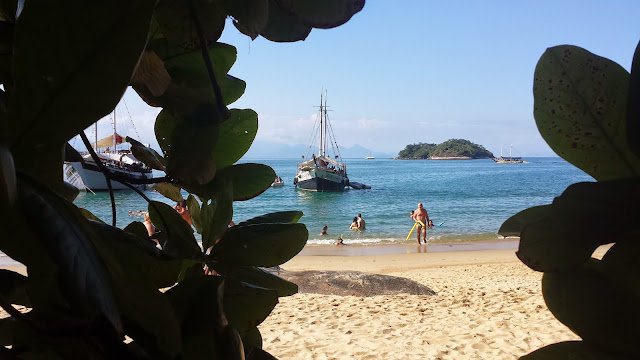 Passeio de barco em Paraty Passeio de barco em Paraty