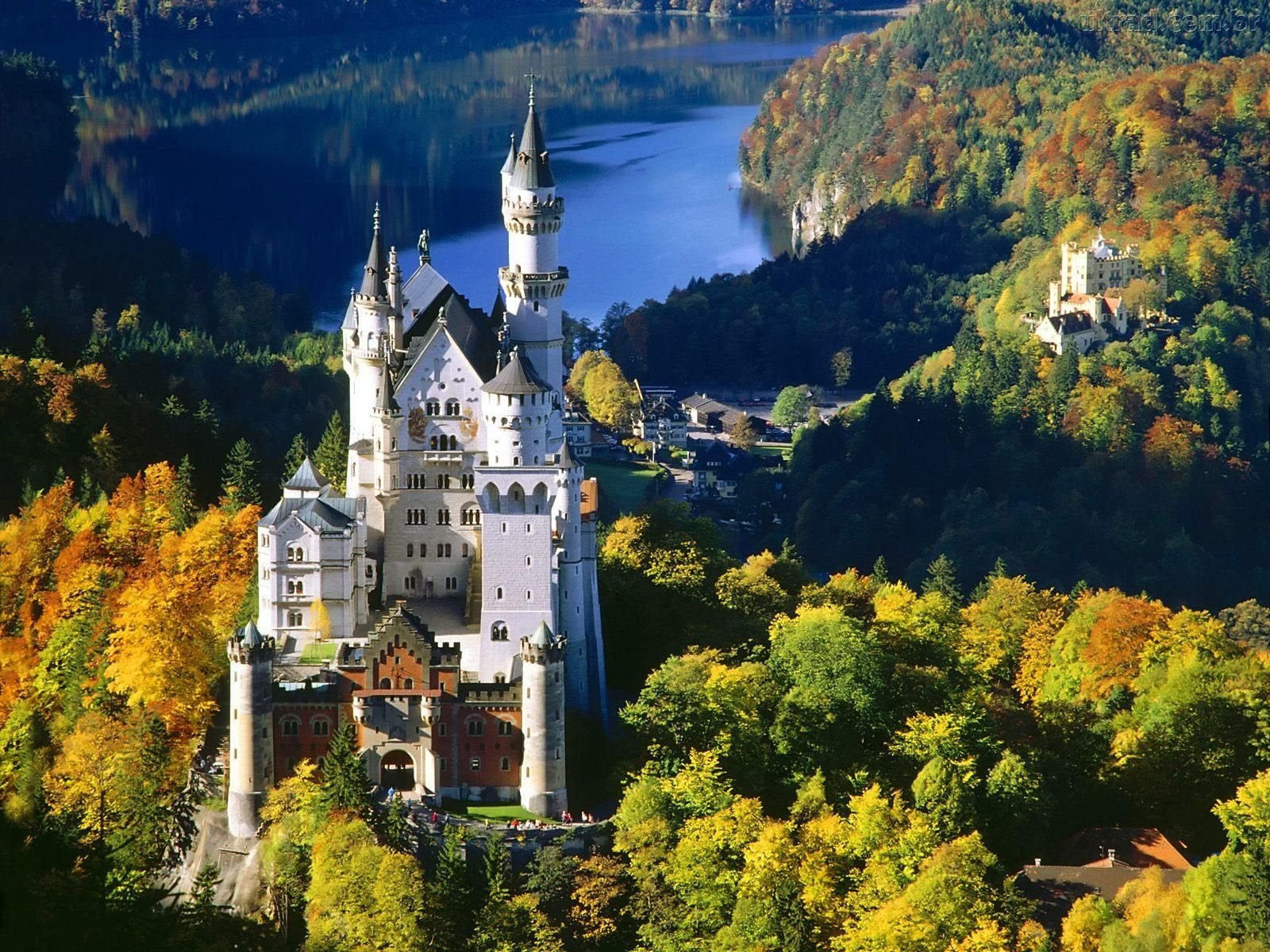 CASTELO NEUSCHWANSTEIN BATE E VOLTA DE MUNIQUE Alemanha, Europa