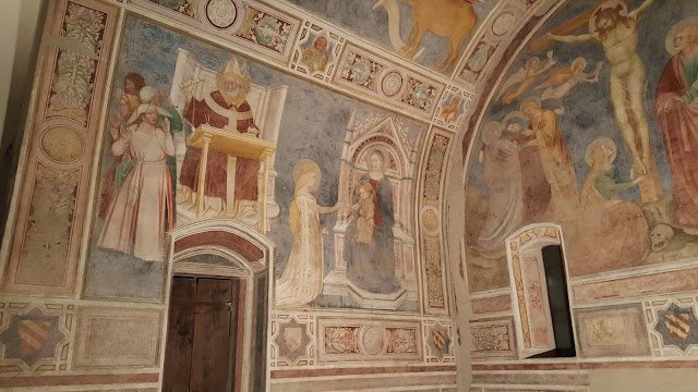 MILÃO COMO CHEGAR À PINACOTECA DE BRERA À PÉ ? Afrescos da Pinacoteca de Brera