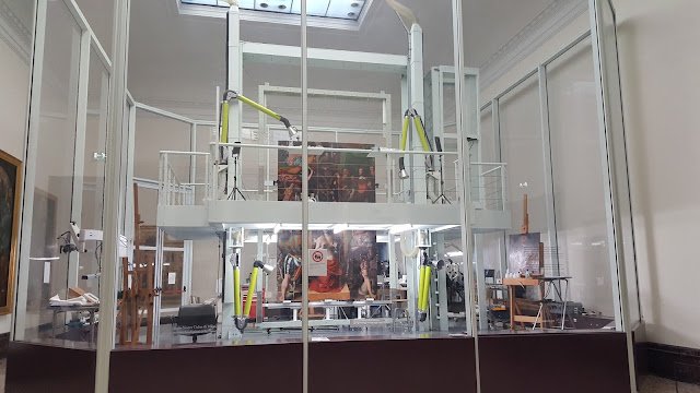 MILÃO COMO CHEGAR À PINACOTECA DE BRERA À PÉ ? Oficina de restauração da Pinacoteca de Brera