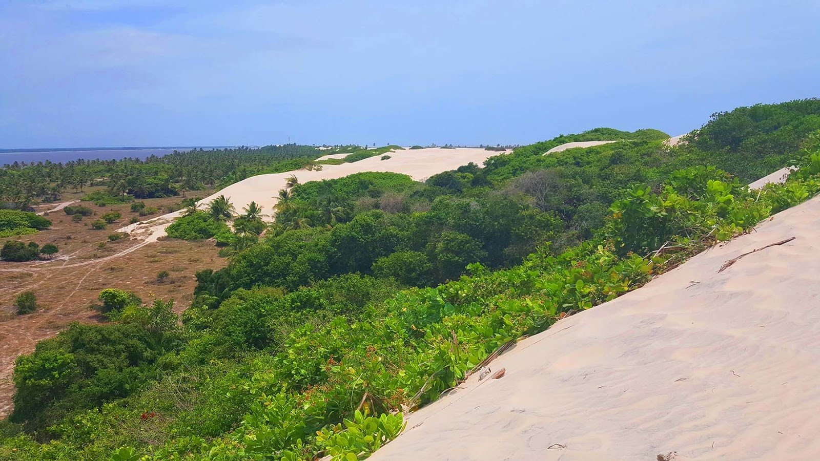 Morro do Caju em Mangue Seco. Morro do Caju em Mangue Seco.