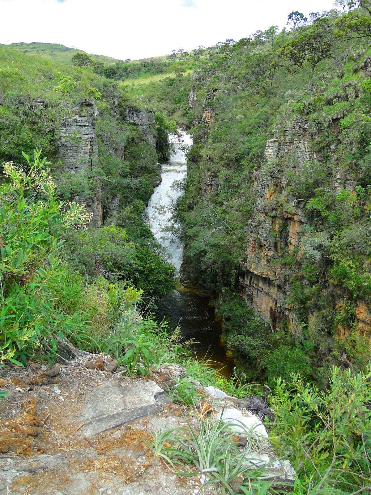 Cachoeira no Mirante dos Cânions em Capitólio, Minas Gerais Passeios em Capitólio