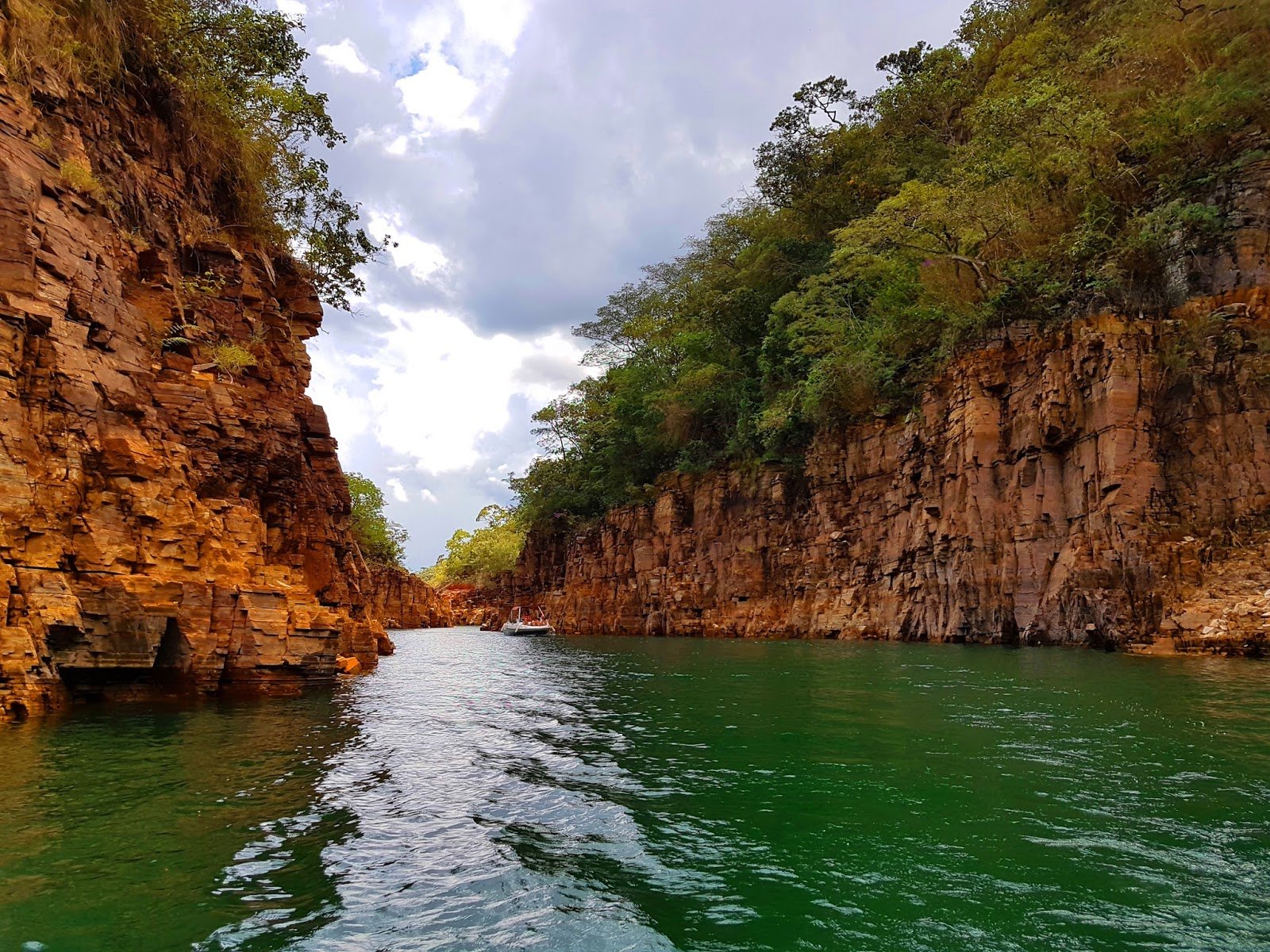Lago de Furnas em Capitólio, Minas Gerais Passeios em Capitólio