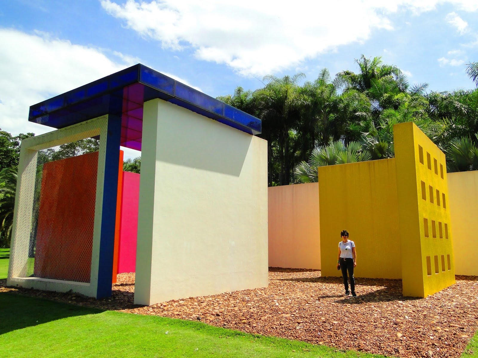 Obra de Hélio Oiticica em Inhotim