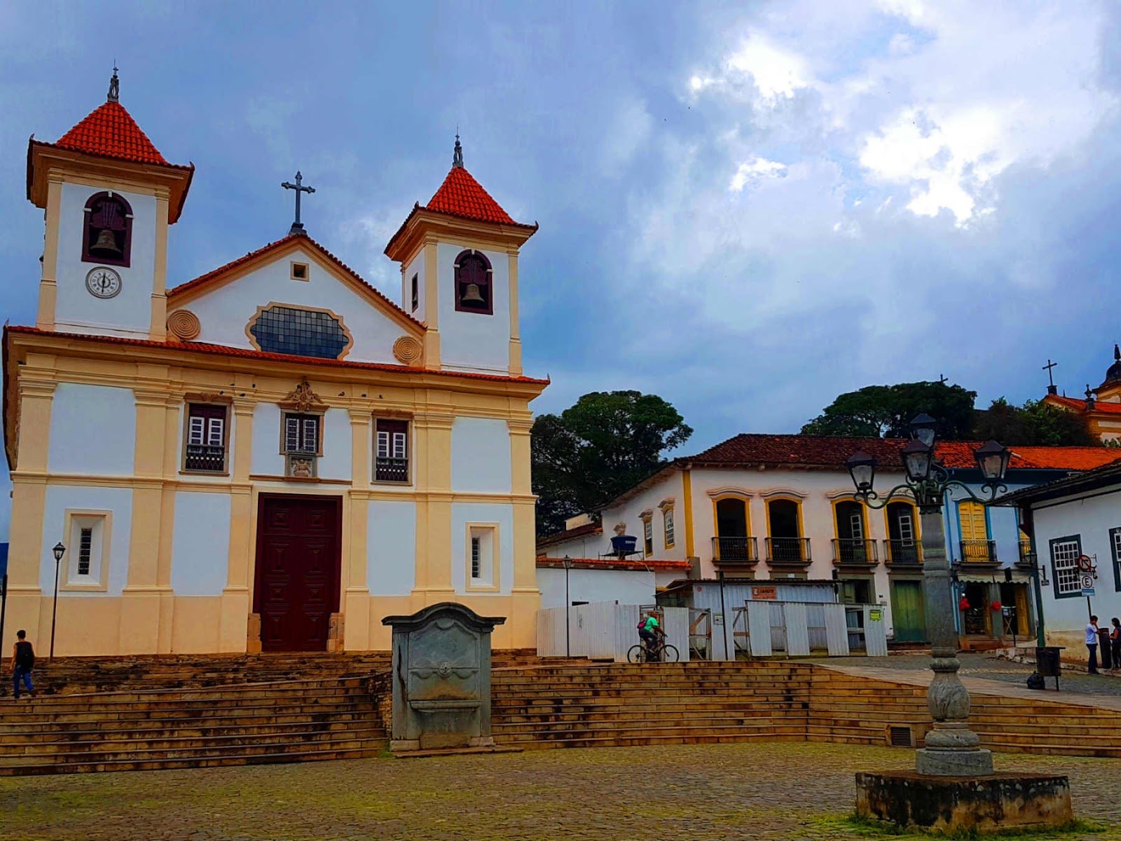 Mariana, bate e volta de Ouro Preto.