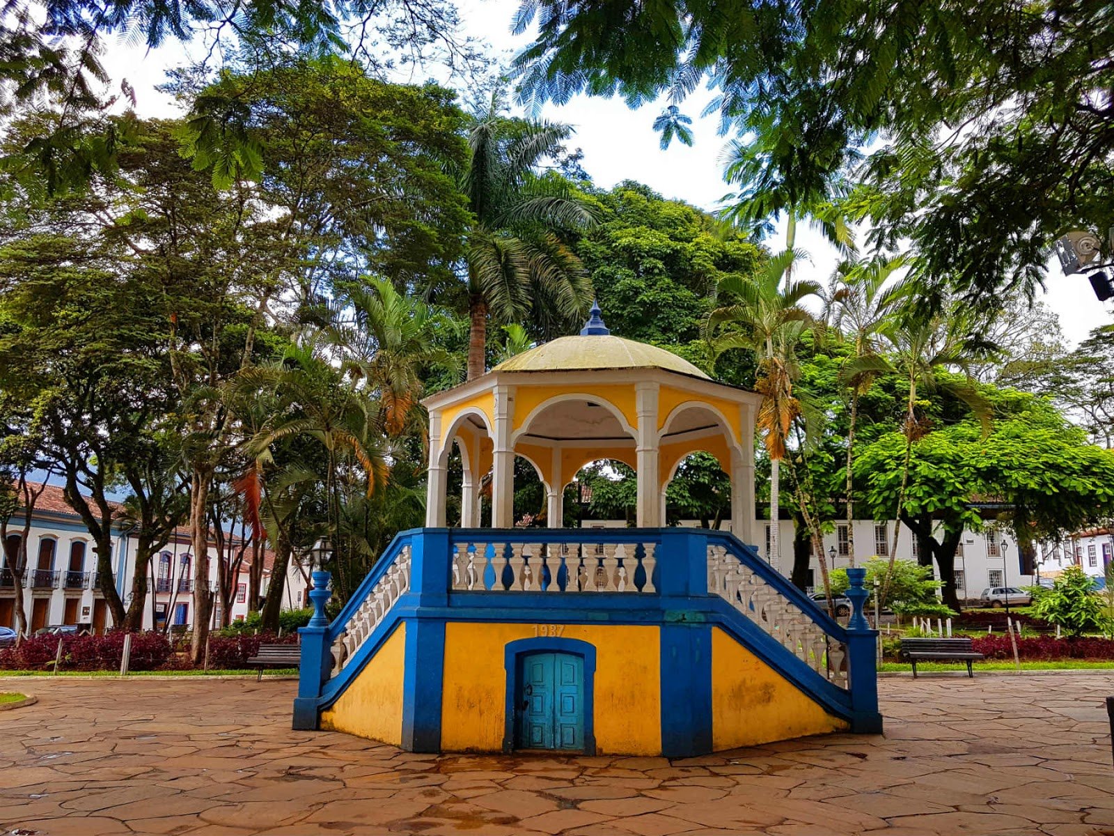 Mariana, bate e volta de Ouro Preto.