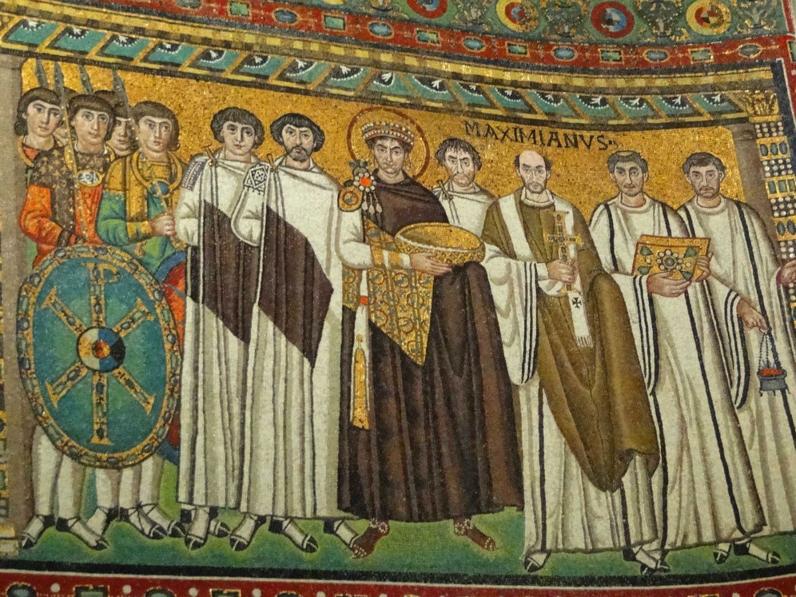 6 Incríveis igrejas e suas histórias. Mosaico do Imperador Justiniano na Basílica de San Vitale,Ravenna.