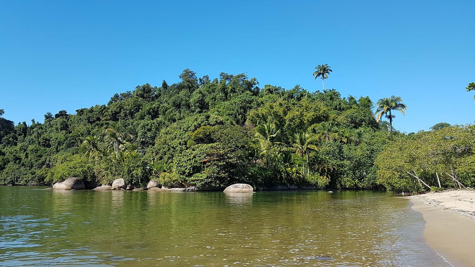Praia de Jabaquara em Paraty. Praia de Jabaquara em Paraty.