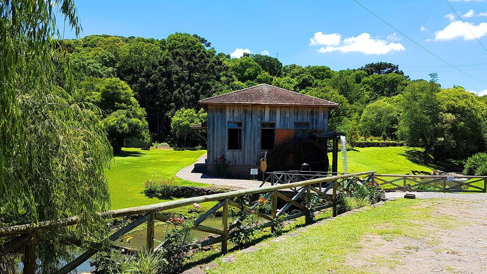 10 Passeios bate e volta no Brasil : Caminhos de Pedra. 10 Passeios bate e volta no Brasil : Caminhos de Pedra.