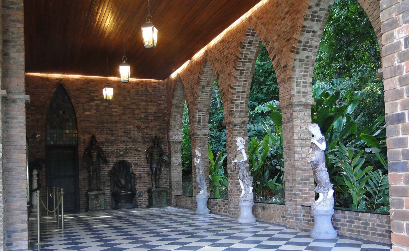 Instituto Ricardo Brennand em Recife. Instituto Ricardo Brennand em Recife.