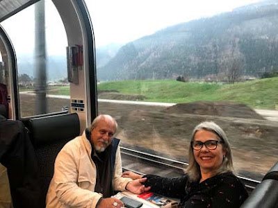 Passeio de trem pela Suíça