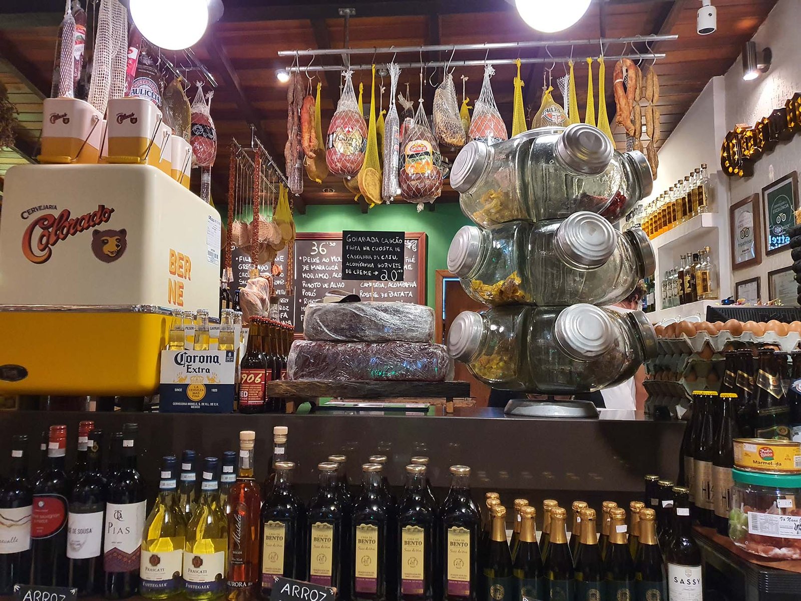 Dica de restaurante em Paraty: Celeiro Armazém Tropical