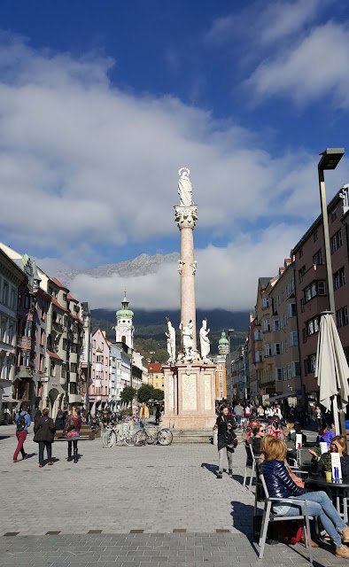 Coluna St. Anna em Innsbruck, Áustria Coluna St. Anna em Innsbruck, Áustria