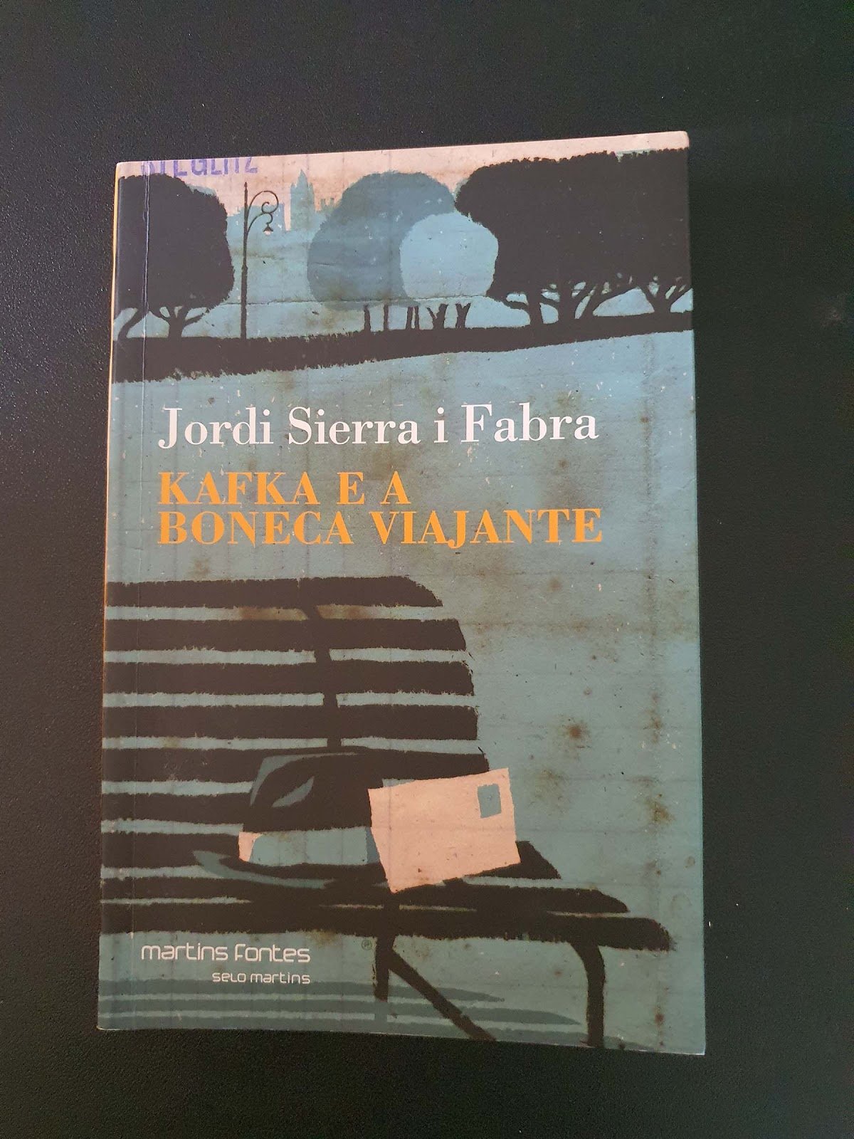 Kafka e a boneca viajante Kafka e a boneca viajante