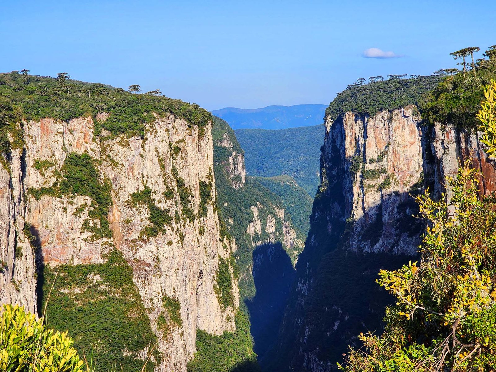Cambará do Sul, Gramado e Garibaldi: férias de julho na Serra Gaúcha Cambará do Sul, Gramado e Garibaldi: férias de julho na serra Gaúcha